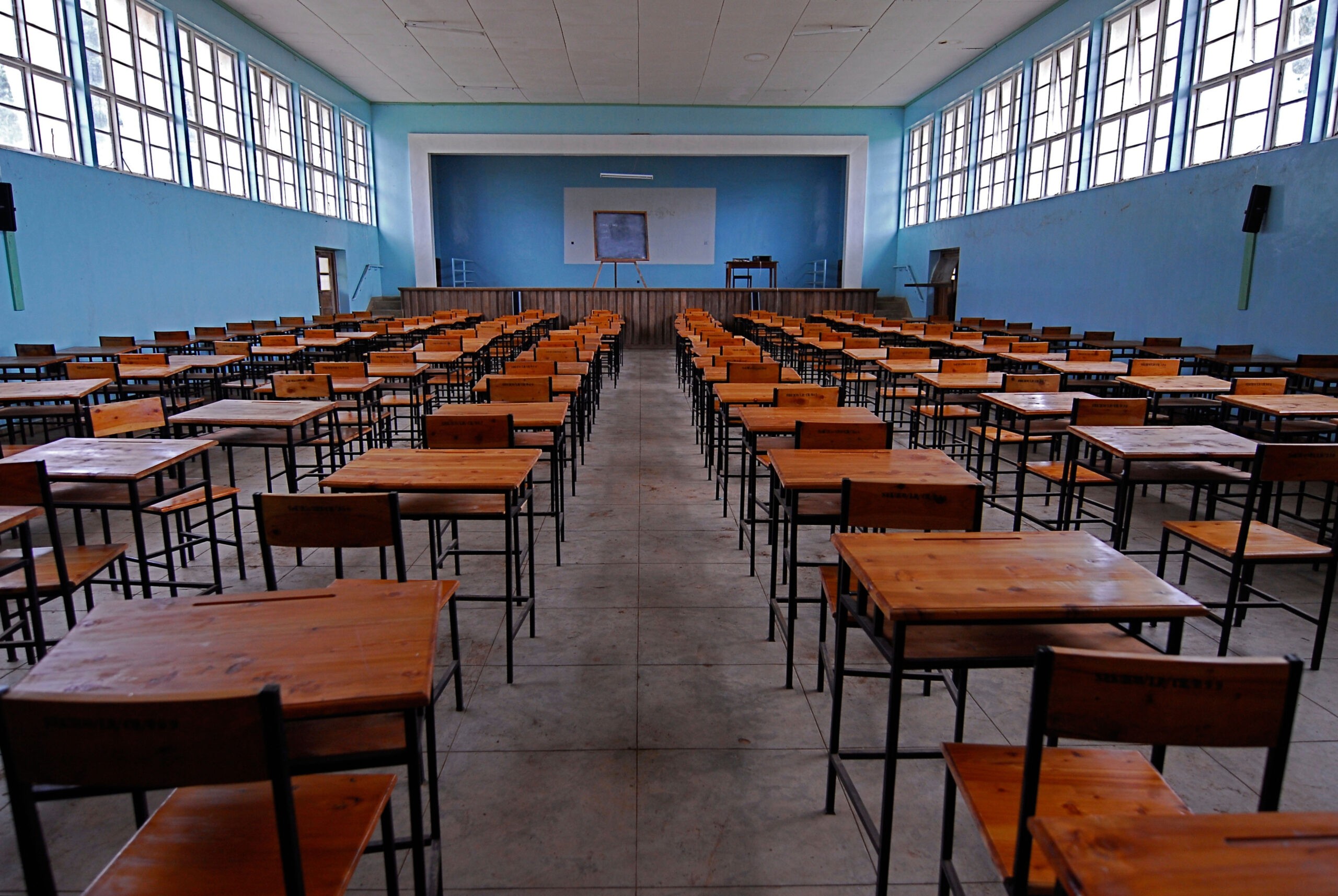 Magamba Secondary School auditorium in Tanzania, where Erasto Mpemba first observed the effect of hot water freezing faster than cold water, known as the Mpemba effect.