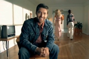 Promotional image of country singer Josh Turner for 'Why Don't We Just Dance' song review